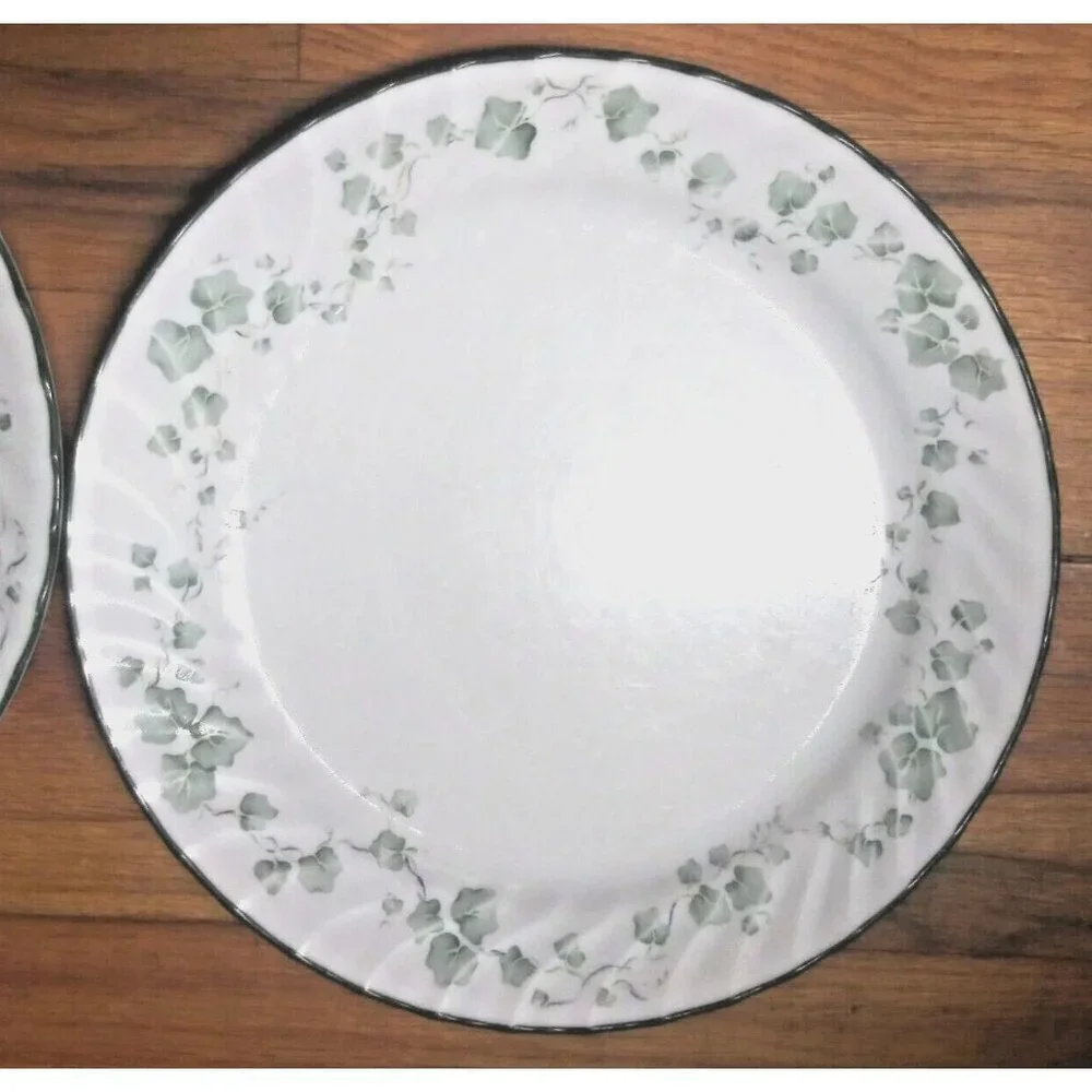 4 pieces Corelle By Corning Callaway Ivy Swirl 2 Dinner Plates 2 salad plates GC